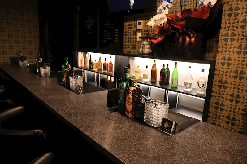 BAR COUNTER